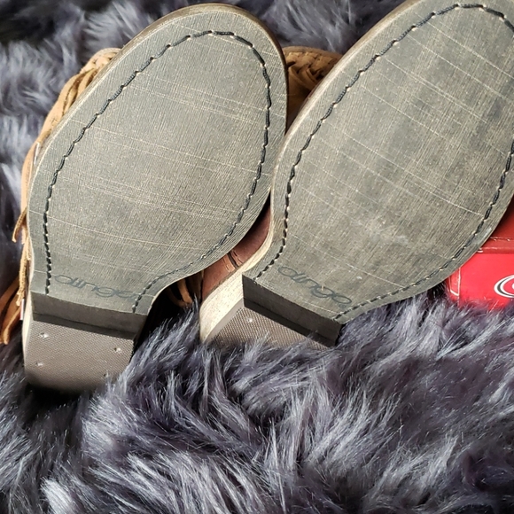 Dingo GIGI booties brown size 6.5 - Picture 8 of 9